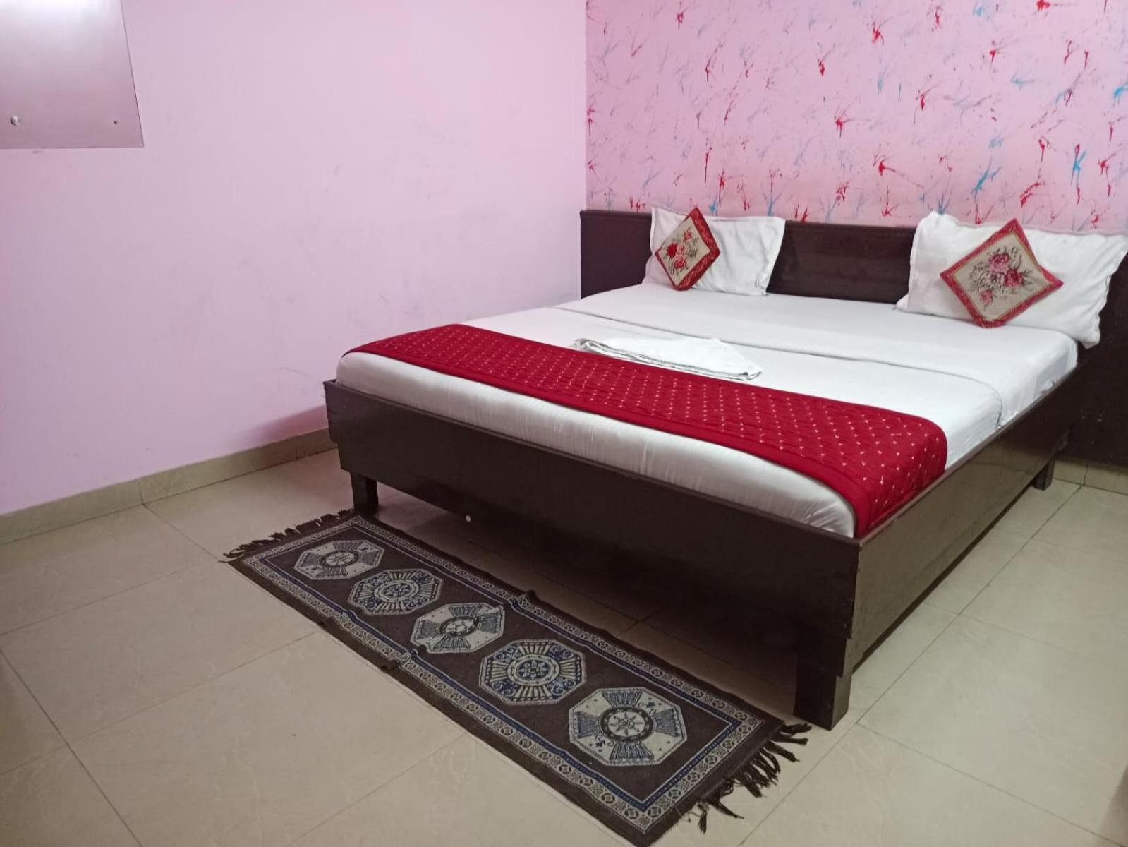 Airport Hotel Pariksheet Inn Neu-Delhi Exterior foto